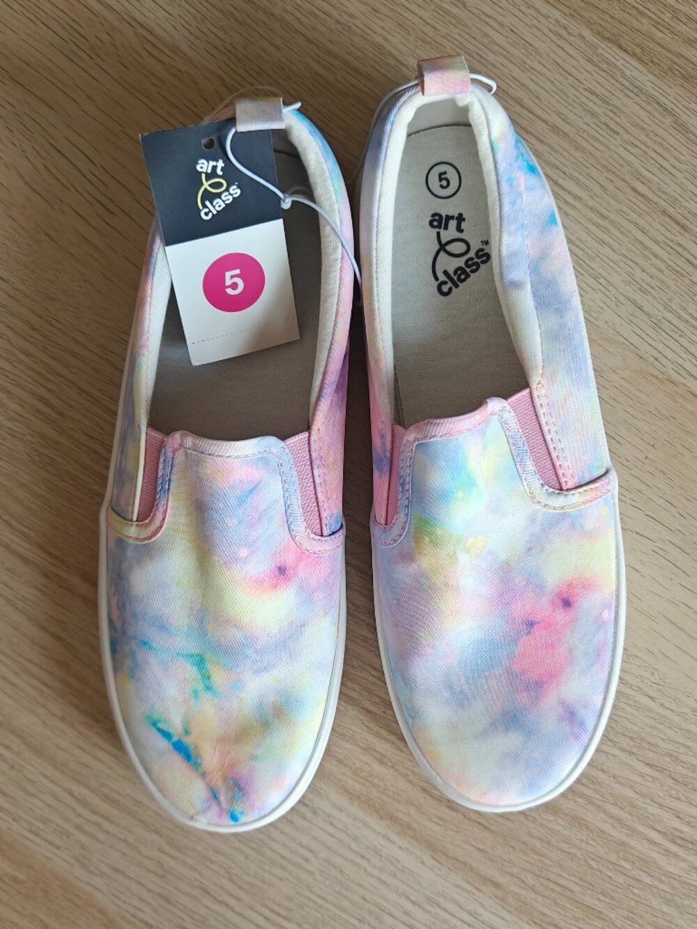 ART CLASS GIRLS TIE-DYE SLIP-ON SNEAKERS (SIZE JUNIOR'S 5/WOMEN'S 7)